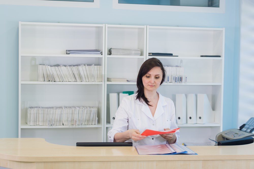 требуется медрегистратор поликлиники